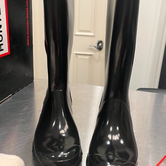 Hunter Black Gloss Rainboots - Picture 3 of 5